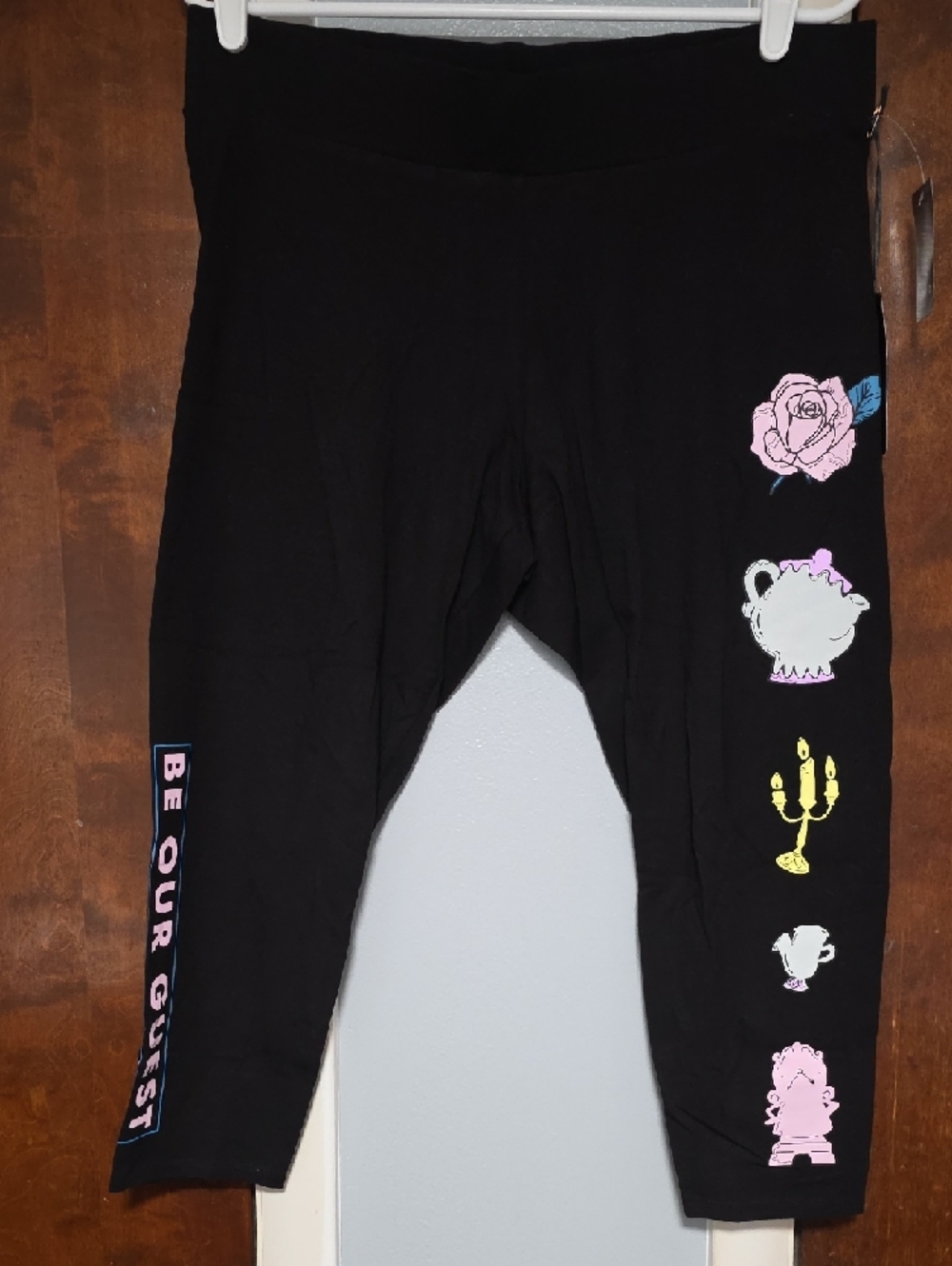 NWT SIZE 2 Torrid Black Crop Leggings with Beauty And The Beast Icons No Pockets